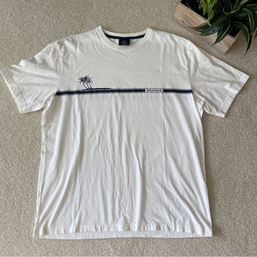 Vintage Tommy Hilfiger T-shirt Men’s Large Crew Neck White with Palm Tree